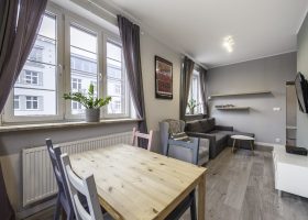 nieruchomosci_wynajem_dobowy_mieszkanie_Gdynia_Centrum_Starowiejska_19-25